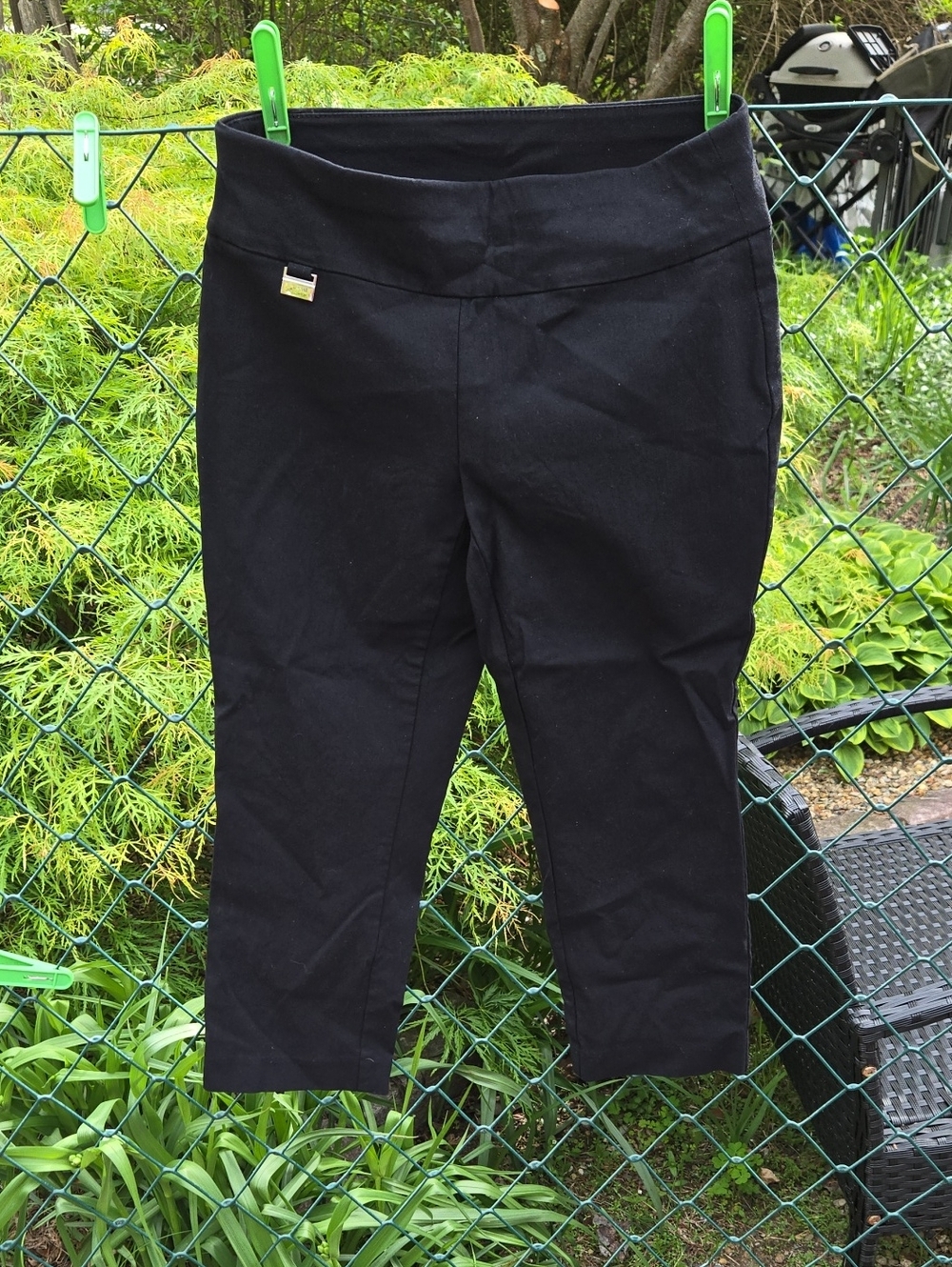 Alfani Black Pull-On Capri Pant